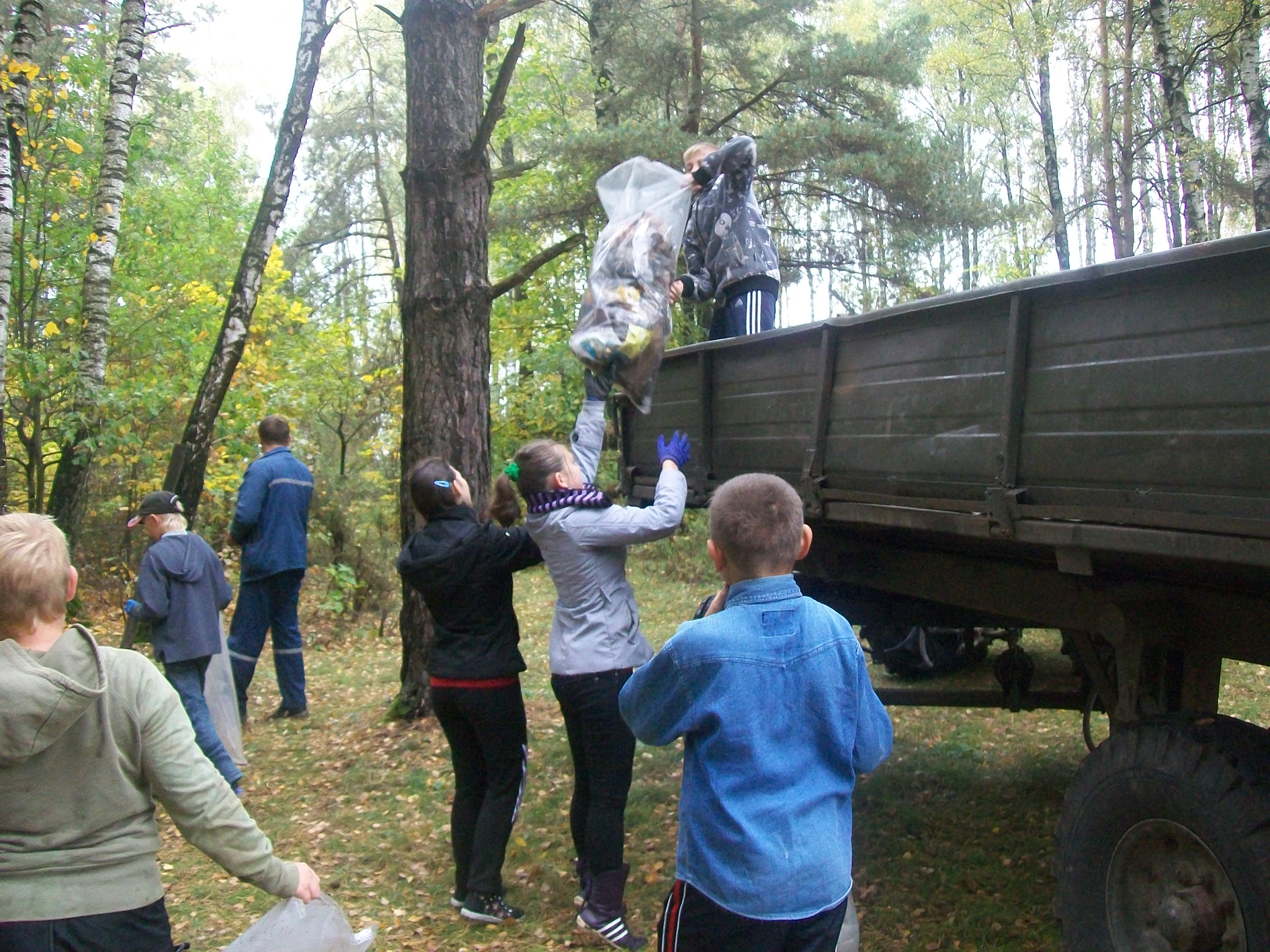 Экологическую акцию «День Земли» провели в Кваторах