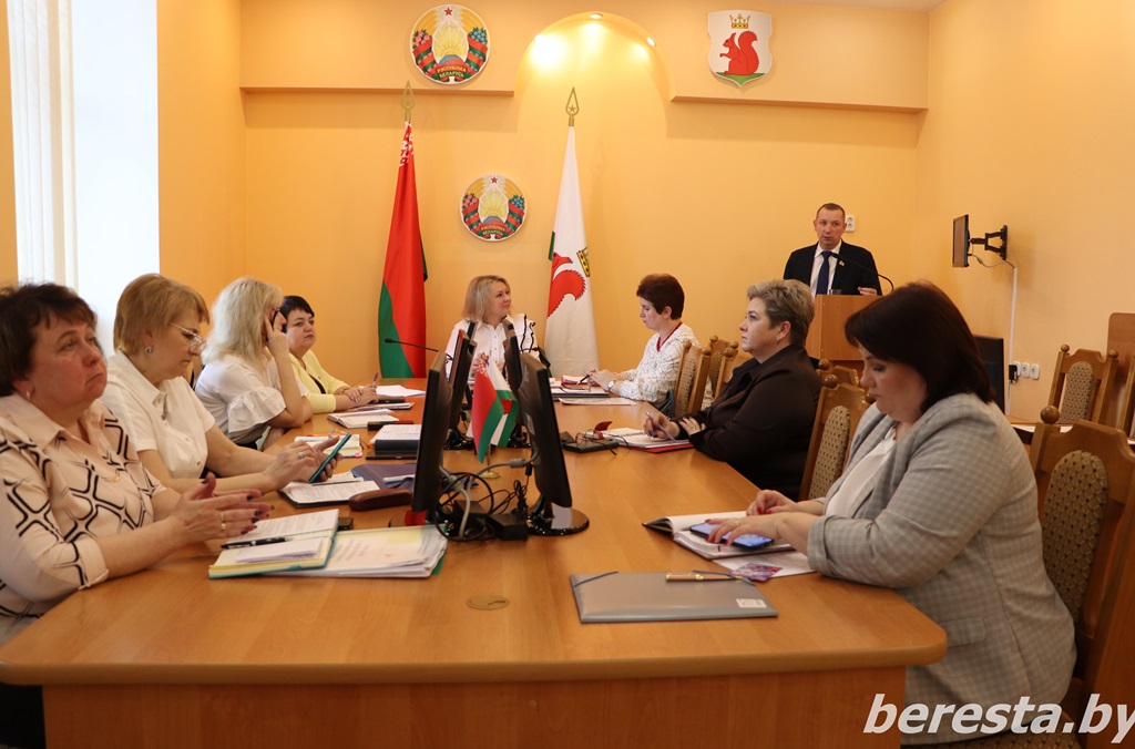 Работать на успех. В Большой Берестовице состоялось итоговое заседание совета отдела образования райисполкома