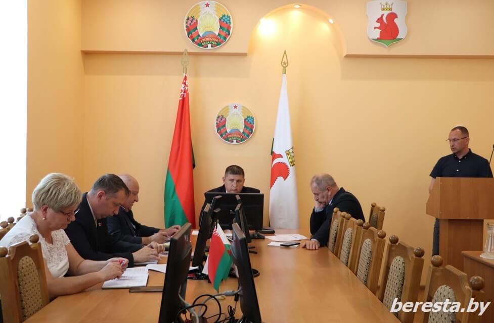 Главное – порядок на земле. В Большой Берестовице обсудили выполнение Плана мероприятий по благоустройству