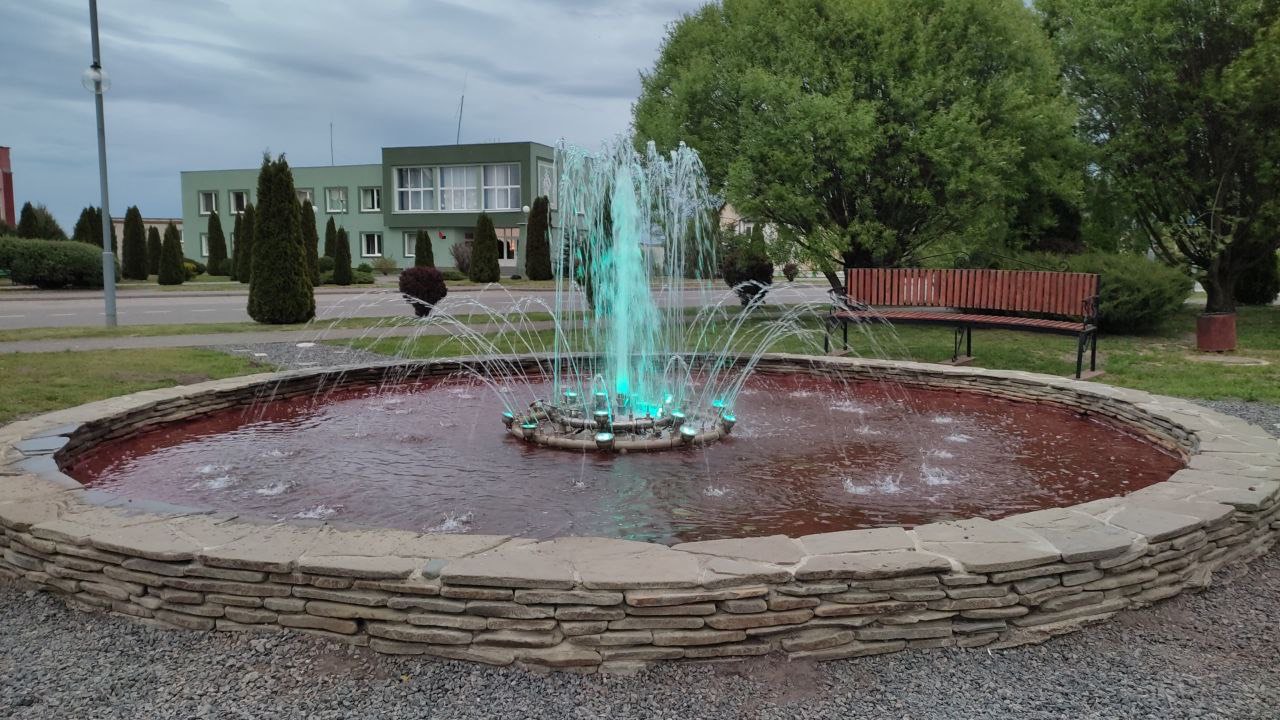 В агрогородке Большие Эйсмонты состоялся музыкальный вечер «Мелодия весны», приуроченный к открытию сезона фонтанов