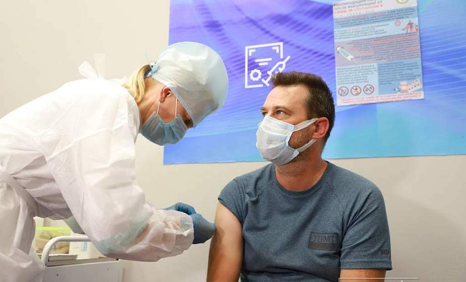 Привиться, чтобы не болеть. Актуальность вакцинации против COVID-19 повышается с началом учебного года и приближением сезона простуд