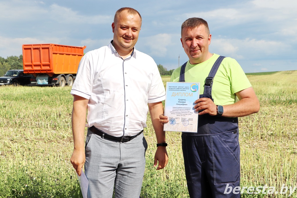 В Берестовицком районе чествовали первые экипажи-тысячники