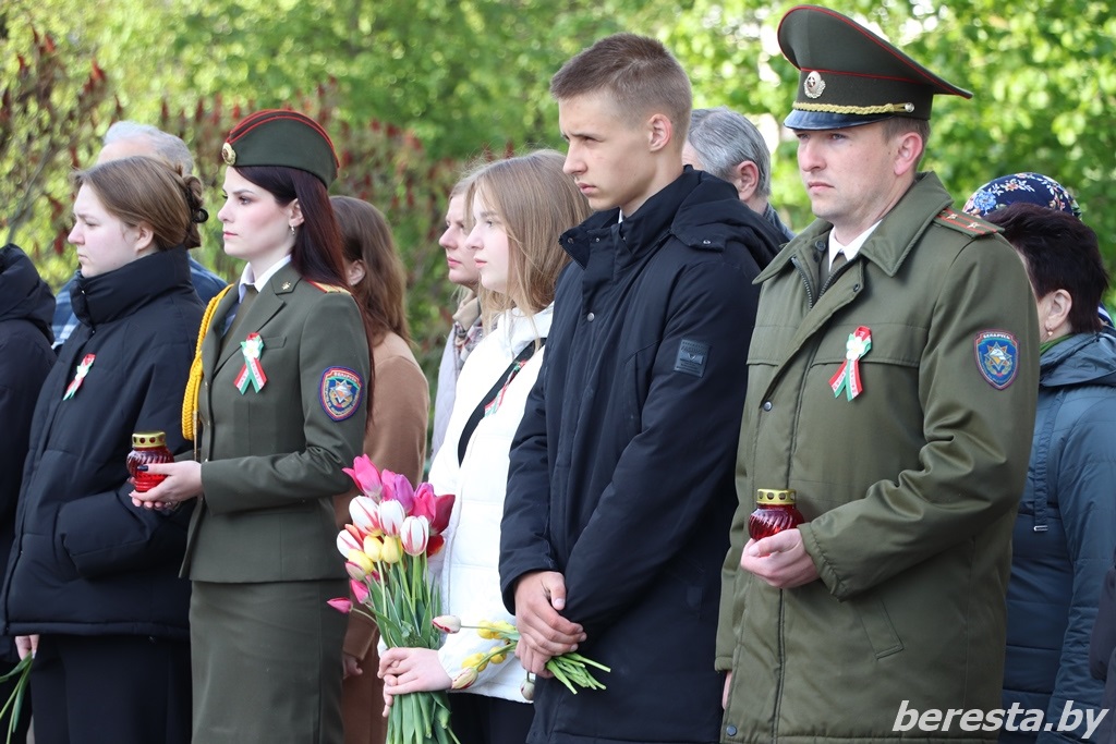 Автопробег «От памятника к памятнику. С лампадой Вечного огня» дал старт праздничным мероприятиям в День Победы