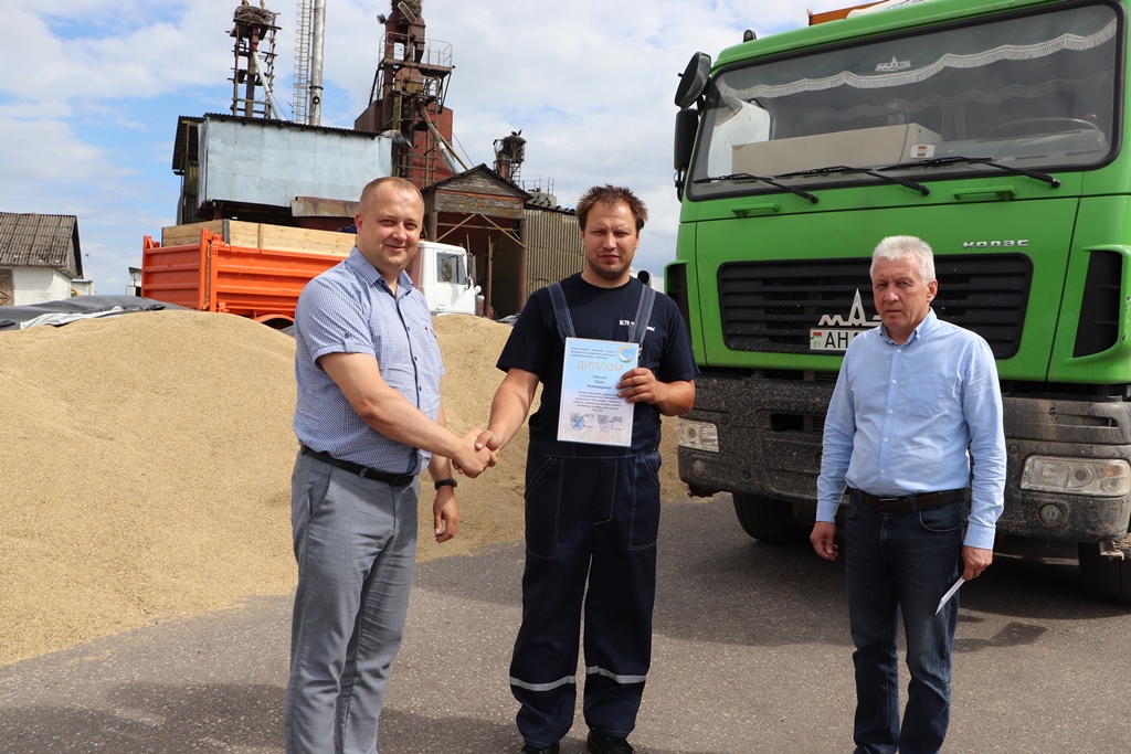 В Берестовицком районе наградили очередных тысячников