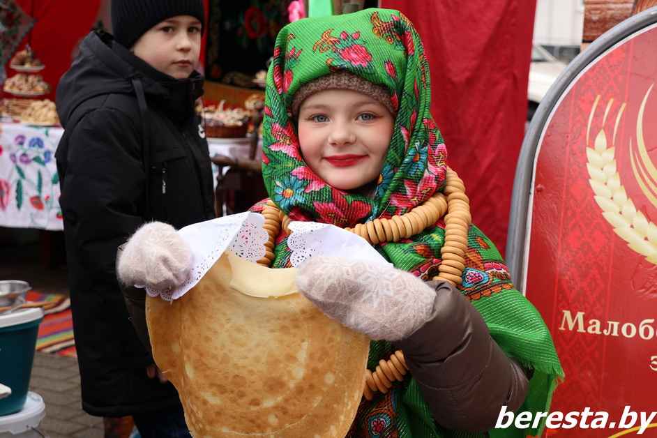 Масленица в Большой Берестовице: праздник весны и веселья!