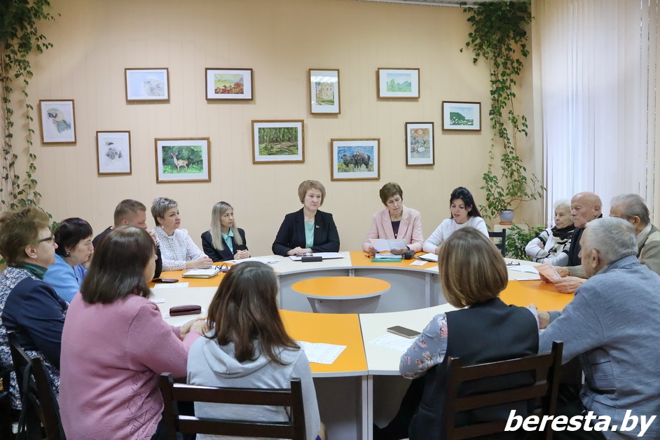 В Большой Берестовице прошла диалоговая площадка, посвященная Дню инвалидов