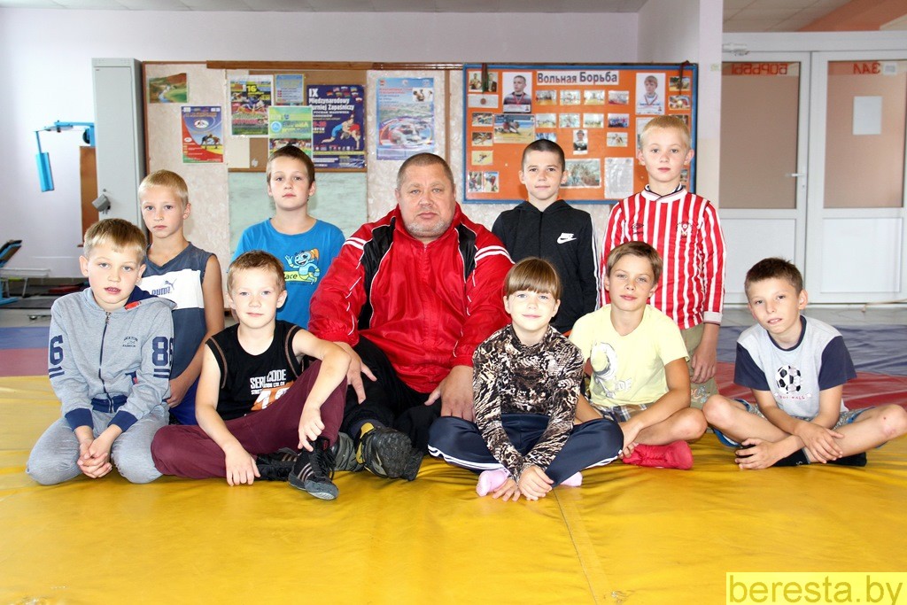 У тренера-преподавателя  Берестовицкой ДЮСШ Игоря Пармоника  работа  любимая