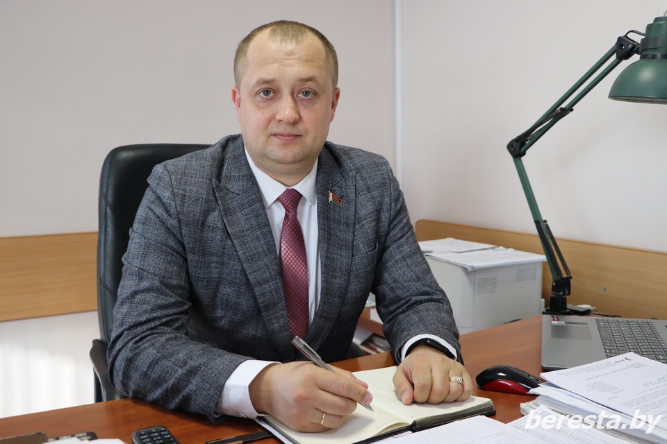 Первый заместитель председателя Берестовицкого райисполкома Александр Курило: «Необходимо эффективно использовать каждый погожий час»
