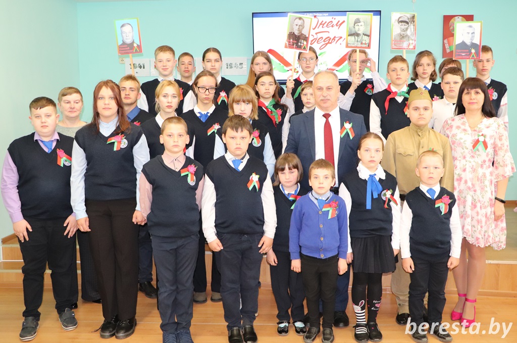 Председатель Берестовицкого районного Совета депутатов Павел Панкевич принял участие в едином уроке ко Дню Победы