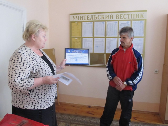 Бераставіцкія педагогі ўзнагароджаны за ўдзел ва ўборцы ўраджаю