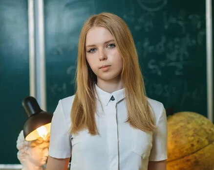 100 баллов на ЦЭ по русскому языку заработала учащаяся Большеберестовицкой средней школы Кристина Масюк