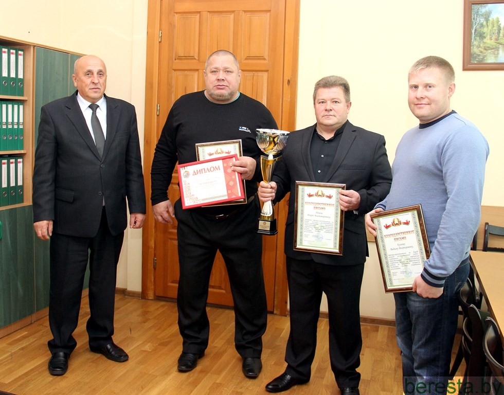 В Берестовице чествовали победителей Республиканской спартакиады среди ДЮСШ, СДЮШОР по вольной борьбе