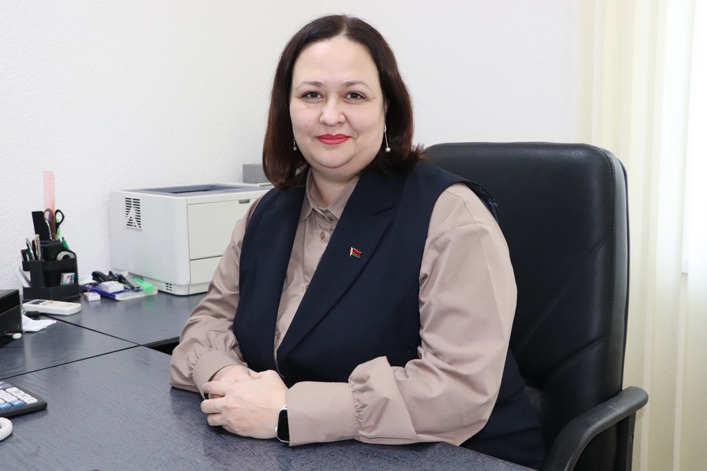 Формула успеха директора ЦБУ №401 ОАО «АСБ Беларусбанк» в г.п. Большая Берестовица Натальи Савиной - в любви ко всему, что ее окружает