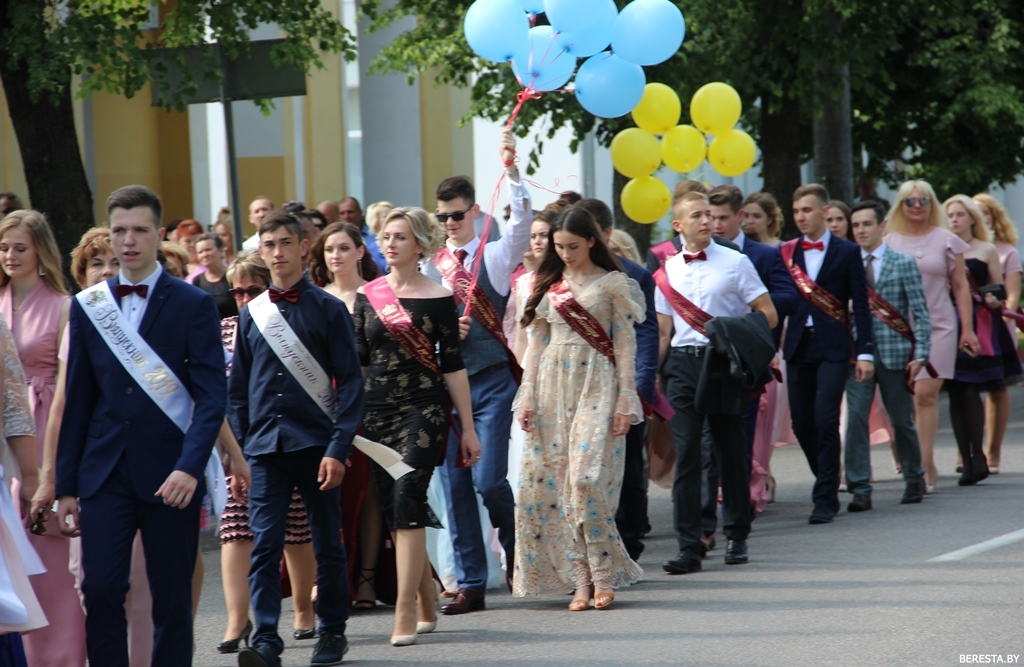 Выпускнікі  Бераставіцкага раёна ў лічбах і фактах