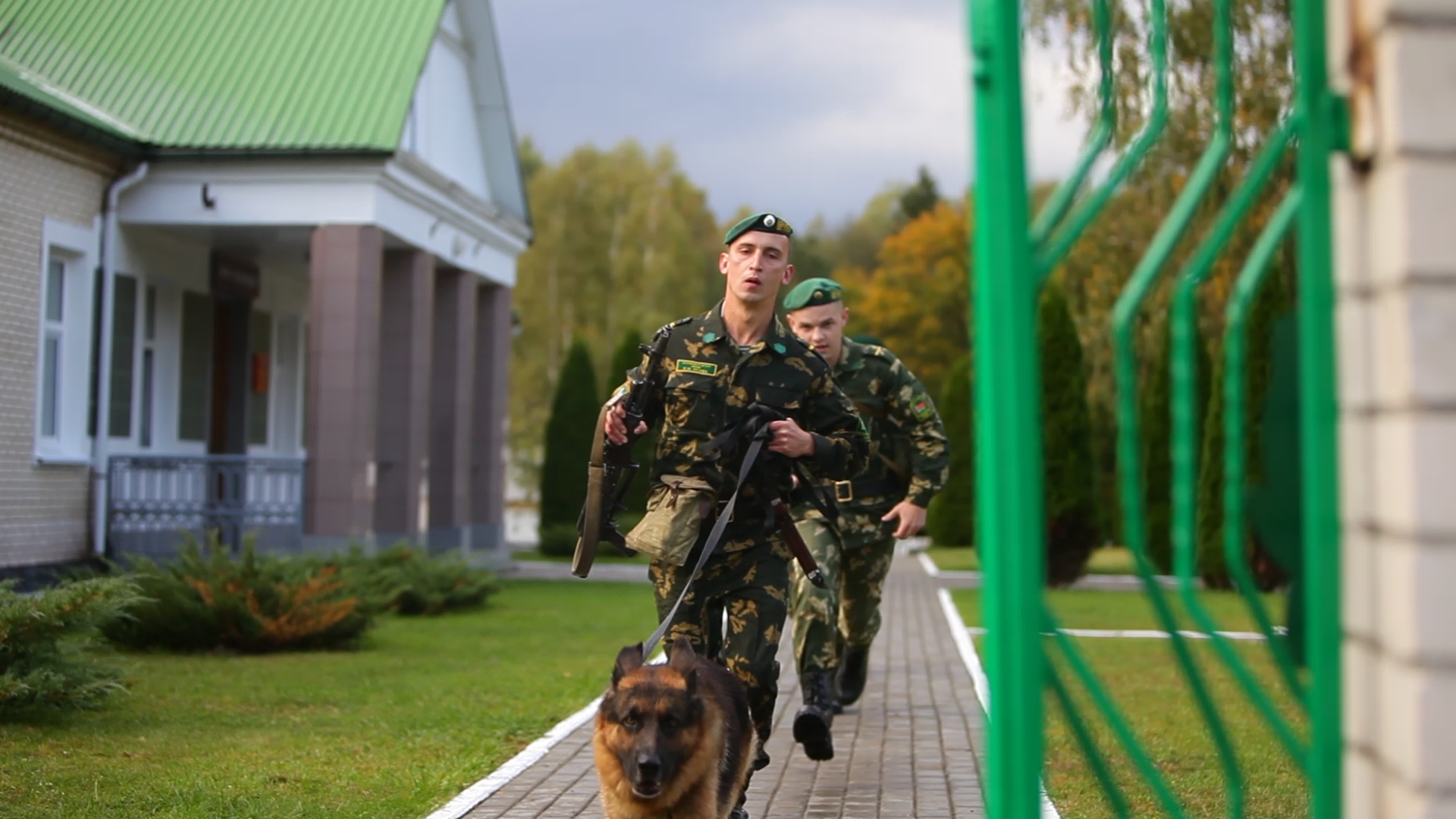 Гродненская пограничная группа приглашает на военную службу по контракту
