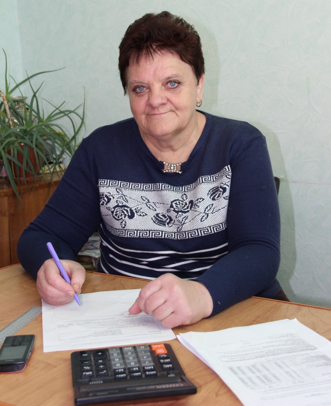 От диспетчера  до главного  бухгалтера КСУП «Пархимовцы» прошла свой трудовой путь Нина Букас