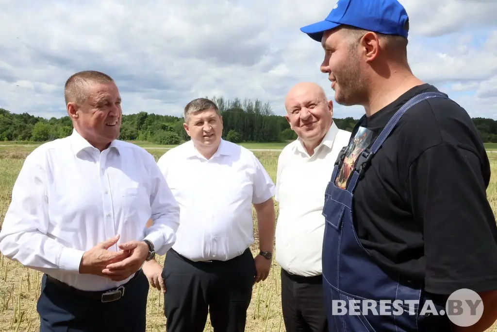 Член Совета Республики Леонид Заяц посетил с рабочим визитом КСУП «Воронецкий»