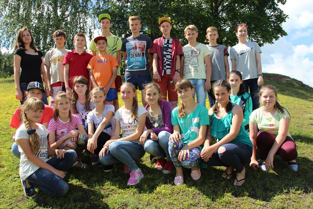 Чудесный отдых в живописном месте: в Макаровском яслях-саду-средней школе работает круглосуточный лагерь