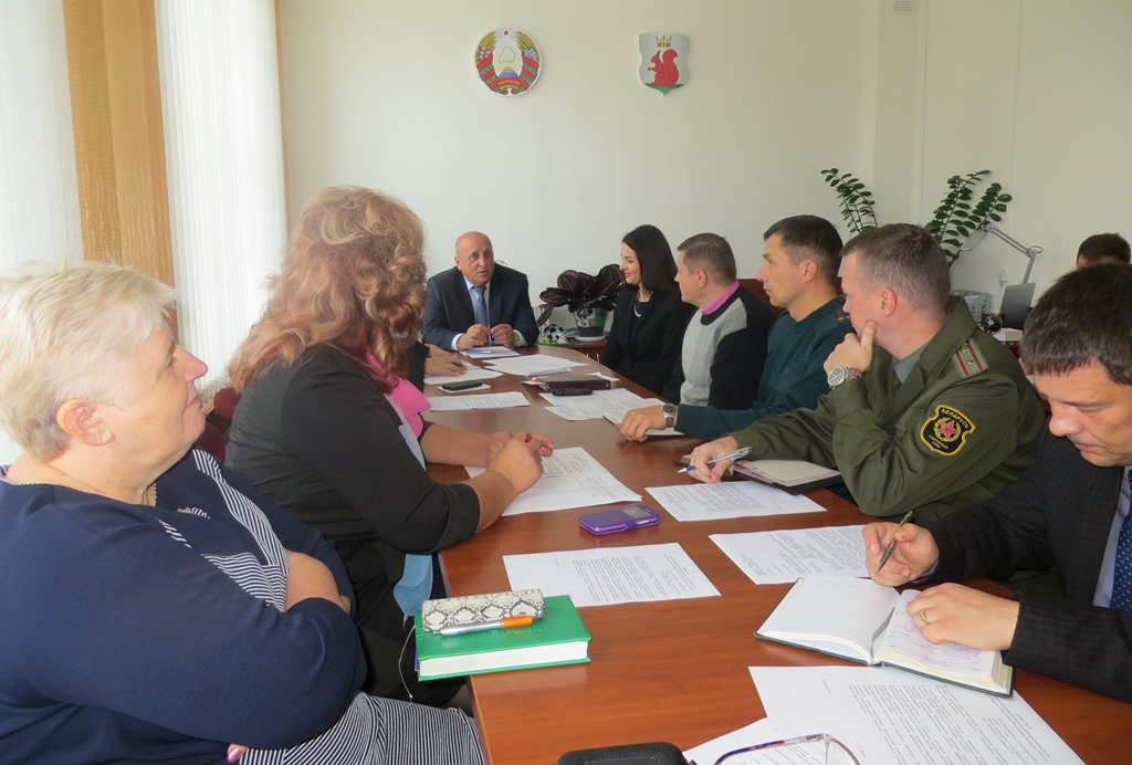 В Берестовицком райисполкоме состоялось заседание временной районной комиссии по содействию переписи населения Республики Беларусь 2019 года