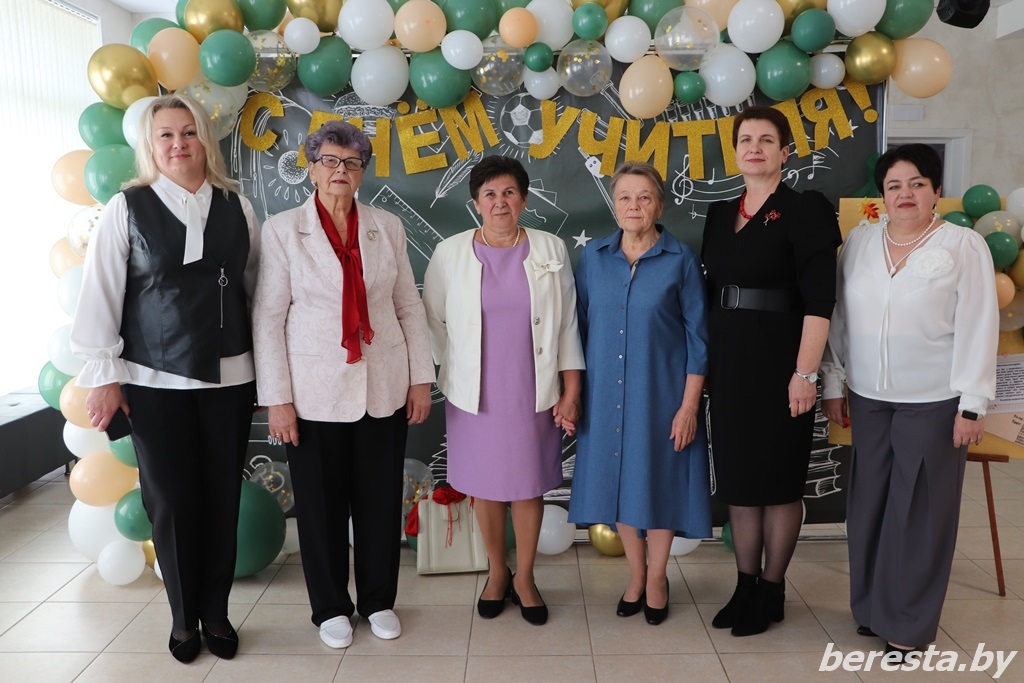 Спасибо, Учитель! Берестовицких педагогов поздравили с профессиональным праздником