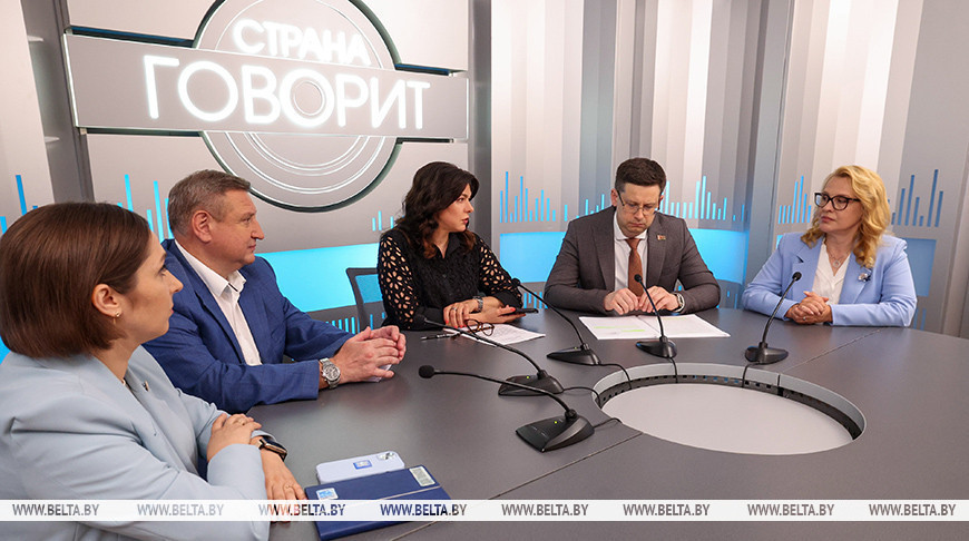 Как руководство школ учат работать с искусственным интеллектом, рассказали в Академии образования