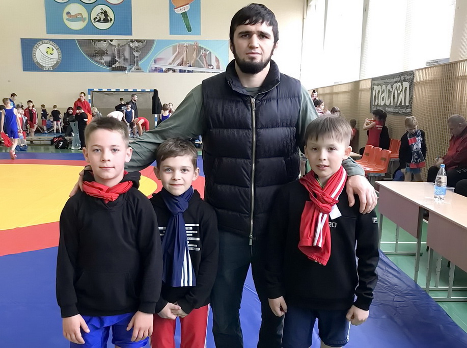 Берестовицкие борцы приняли участие в открытом первенстве Гродненского района по вольной борьбе имени Героя Социалистического Труда Ильи Петровича Сенько