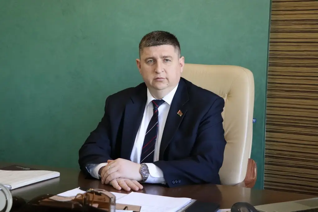 Прямую телефонную линию проведет председатель Берестовицкого районного исполнительного комитета Дмитрий Кадргулов