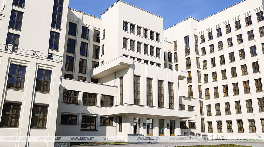 В Беларуси увеличена финансовая поддержка детей-сирот