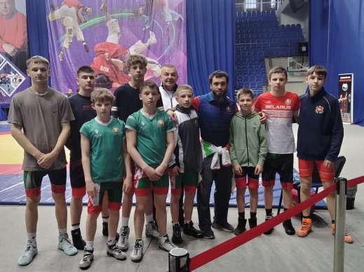 Opera Снимок_2026-04-26_121345_www.instagram.com.png