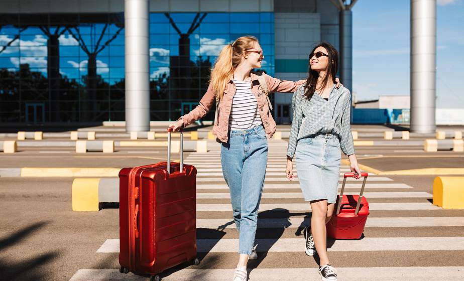 Можно ли выплатить отпускные за 2 месяца до отдыха?