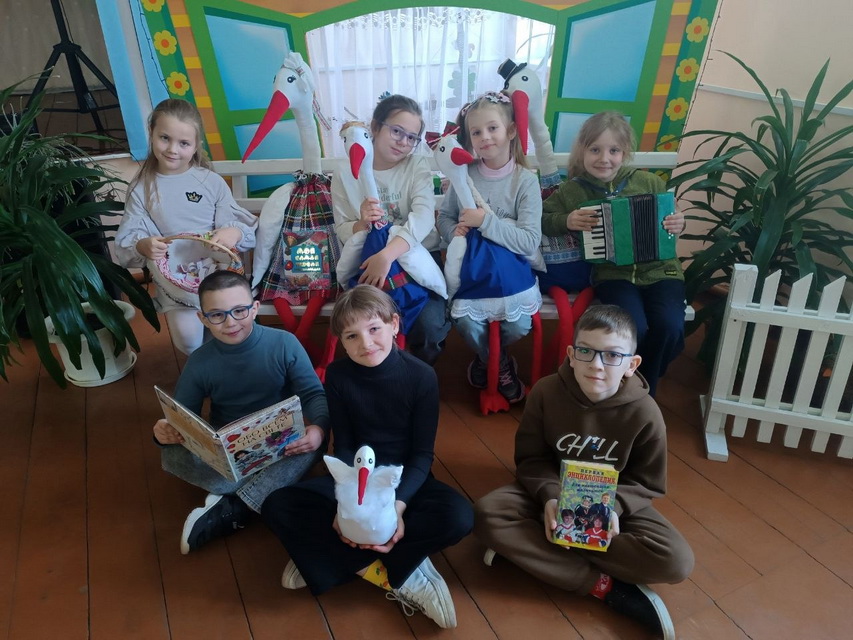 Удивительное рядом. Квест для школьников прошел в Макаровском сельском клубе-библиотеке