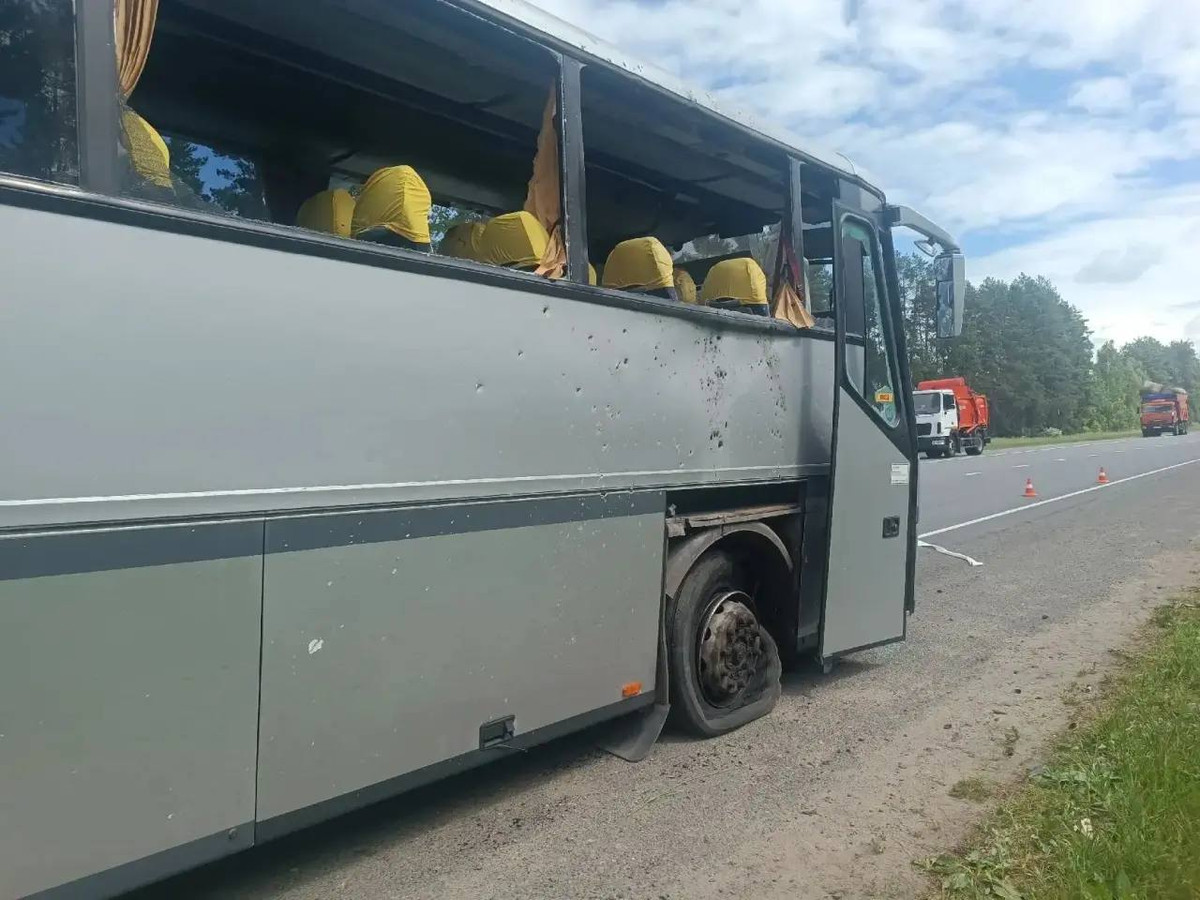 Атака на автобус с детьми под Брянском вызвала волну возмущения в белорусском обществе