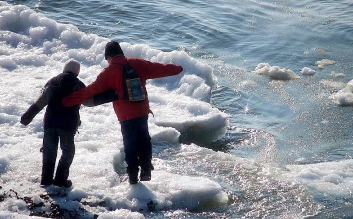 Тонкий лед смертельно опасен!
