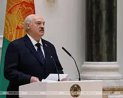 «Мы сегодня единая нация»:  Александр Лукашенко вручил госнаграды в преддверии Дня народного единства