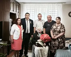 Ветерана Великой Отечественной войны Михаила Тихонова поздравили с Днем Независимости Республики Беларусь 