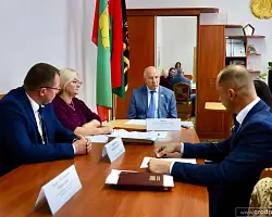 Председатель Гродненского облисполкома Юрий Караев провел прием граждан в Свислочском райисполкоме
