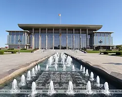 Александр Лукашенко поздравил личный состав и ветеранов транспортных войск с профессиональным праздником