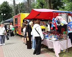 На праздновании Дня Независимости в Большой Берестовице работа выездная торговля и развлечения для детей
