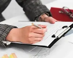 Все сделано – можно уйти? Юрист объяснила, почему ранний уход грозит проблемами