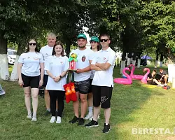 Весело и задорно прошли спортивно-юмористические соревнования «Безумные белки»