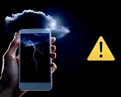 Телефон и гроза: что несет реальную угрозу?