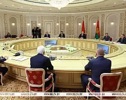 Александр Лукашенко проводит переговоры с губернатором Брянской области