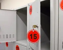 В Гродно покупательница забыла закрыть камеру хранения в магазине и лишилась 700 рублей