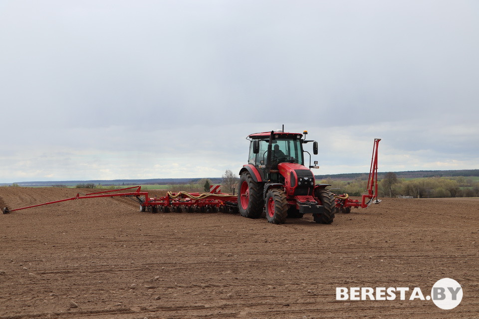 Курс на высокую урожайность. В районе  продолжается сев сахарной свеклы