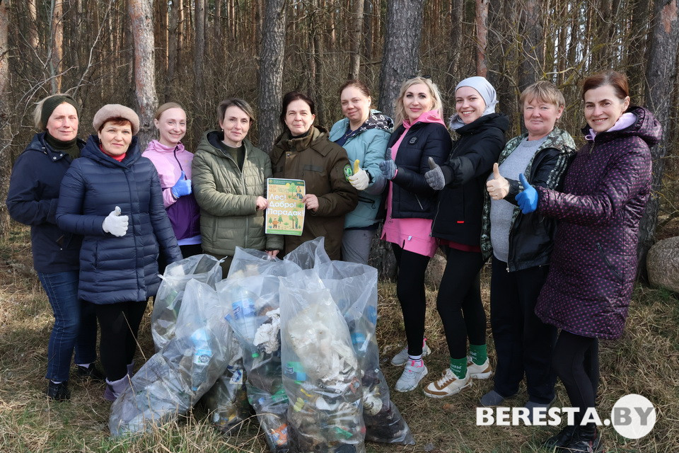 Работники Берестовицкого районного центра культуры присоединились к акции «Лес! Дабро! Парадак!»